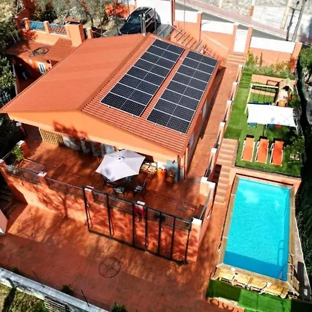 Holiday home Relax House Barcelone Sant Esteve Sesrovires